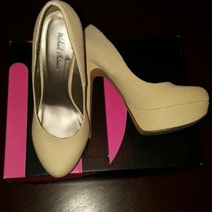 Cream Snakeskin Stiletto Platform Heel